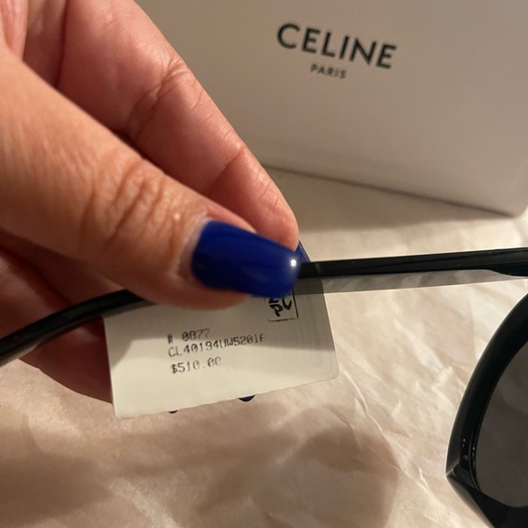 Triomphe 52mm Oval Sunglasses
CELINE - Picture 11 of 12